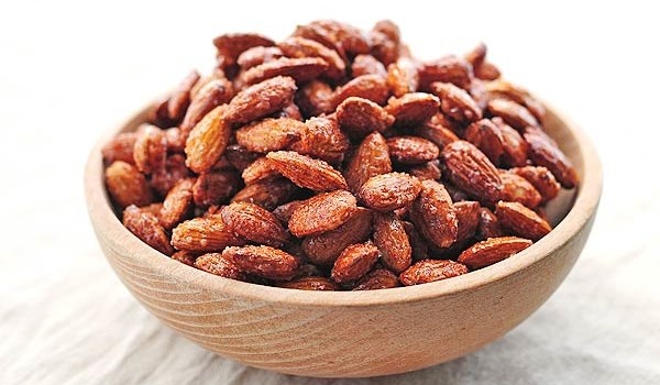 honey-cinnamon-roasted-almonds-4new
